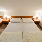 Guest house Bakhus Zerjavka