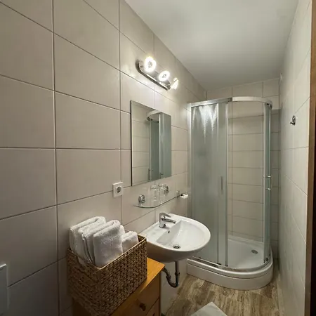 Gasthof Bakhus Zerjavka