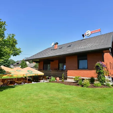 Konukevi Bakhus 3*